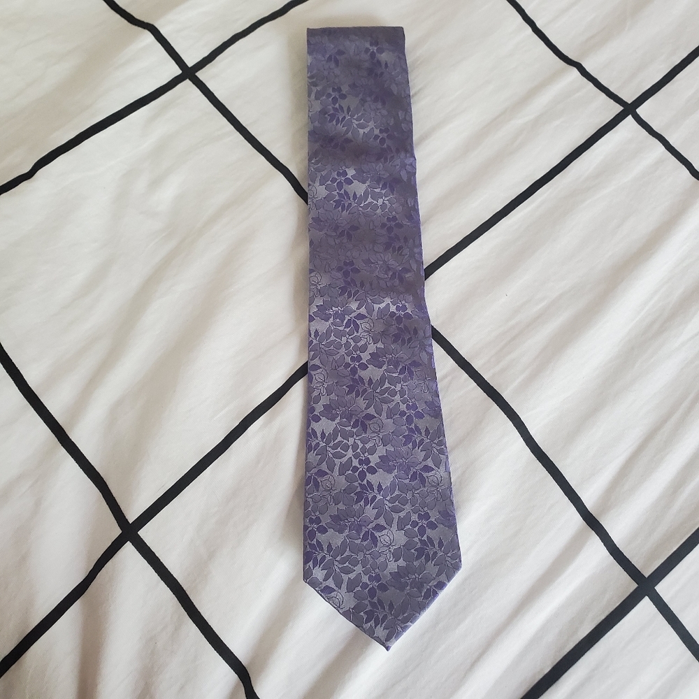 Calvin Klein Lavendar Tie